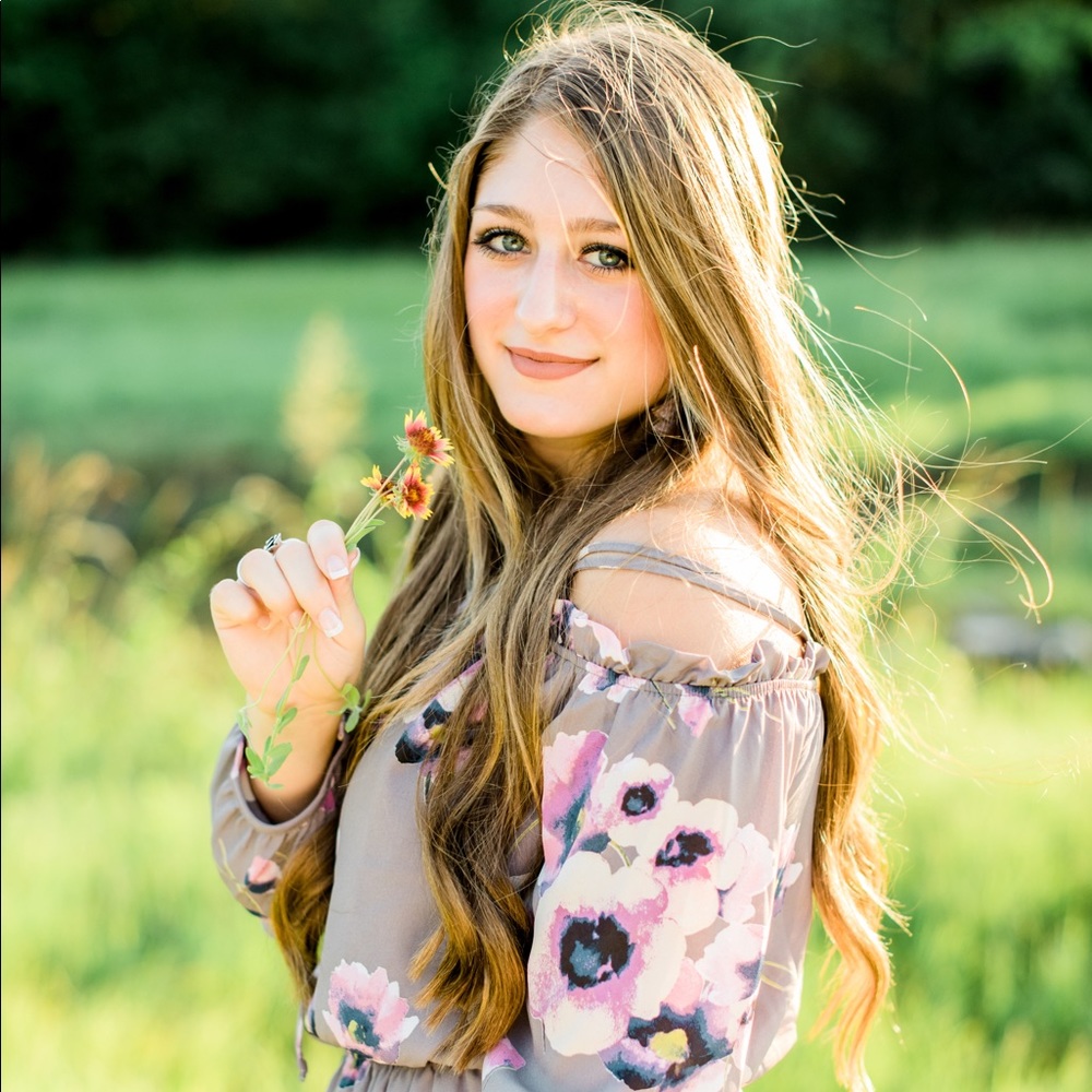 Meet your Posher, Hailey